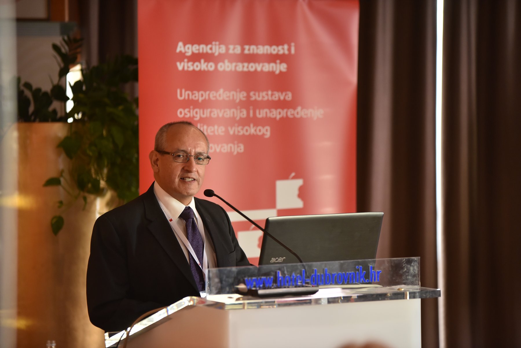 Dr. Francisco Marmolejo