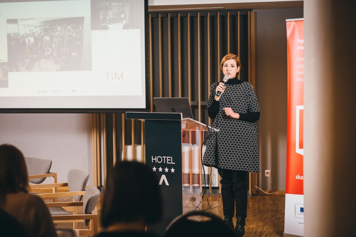 SKAZVO - Emita Blagdan