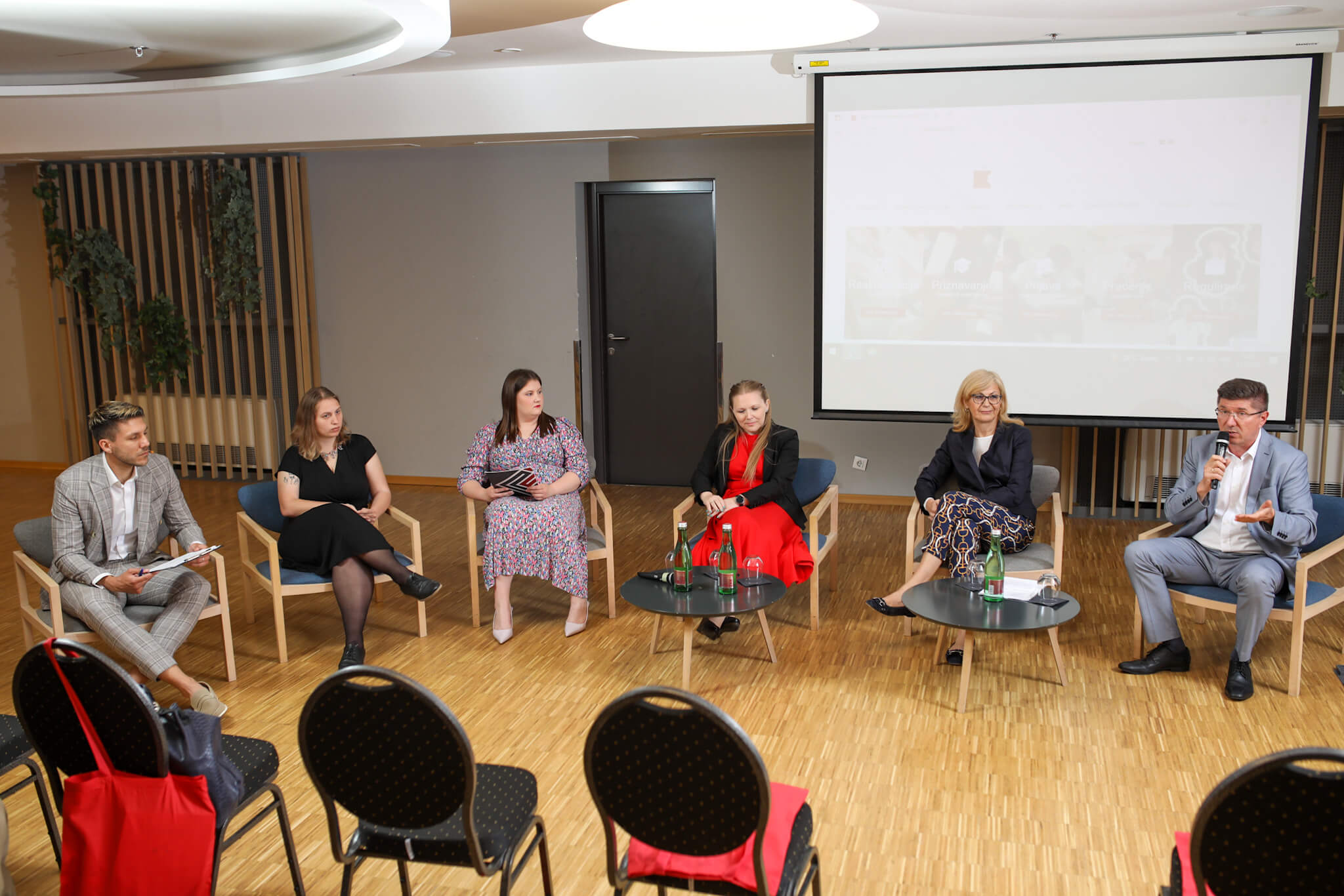 Uključenost studenata u procese vanjskog i unutarnjeg osiguravanja kvalitete visokih učilišta - okrugli stol